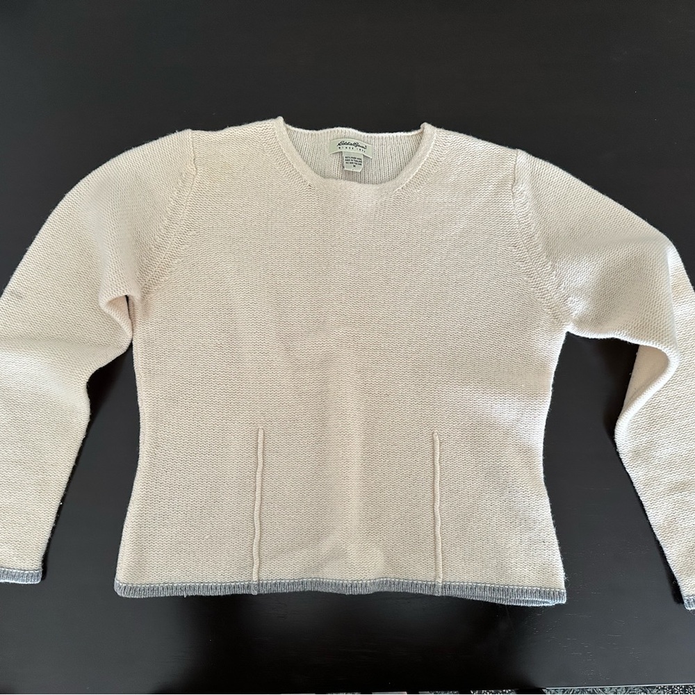 Eddie Bauer 100% Lambswool Women's Cream Sweater